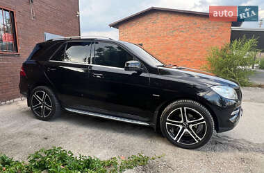 Внедорожник / Кроссовер Mercedes-Benz M-Class 2012 в Запорожье