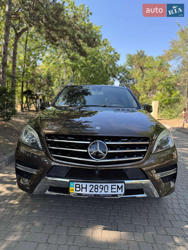 Внедорожник / Кроссовер Mercedes-Benz M-Class 2013 в Одессе