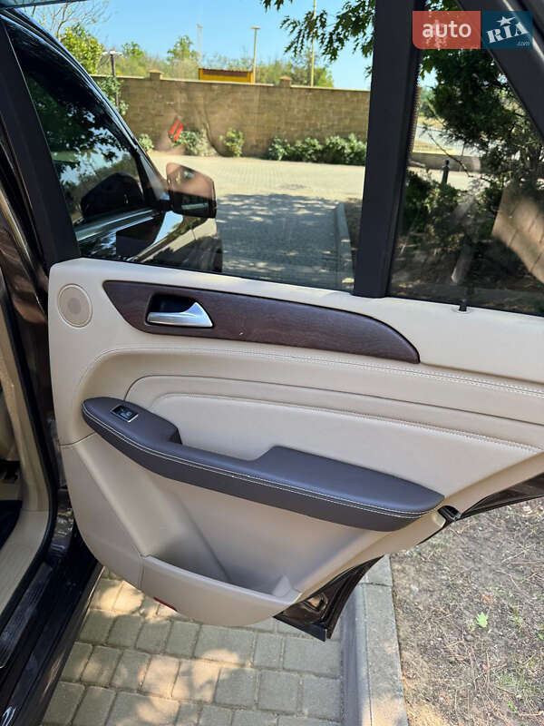 Внедорожник / Кроссовер Mercedes-Benz M-Class 2013 в Одессе