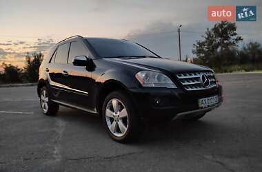 Внедорожник / Кроссовер Mercedes-Benz M-Class 2009 в 