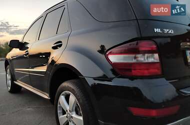 Внедорожник / Кроссовер Mercedes-Benz M-Class 2009 в 