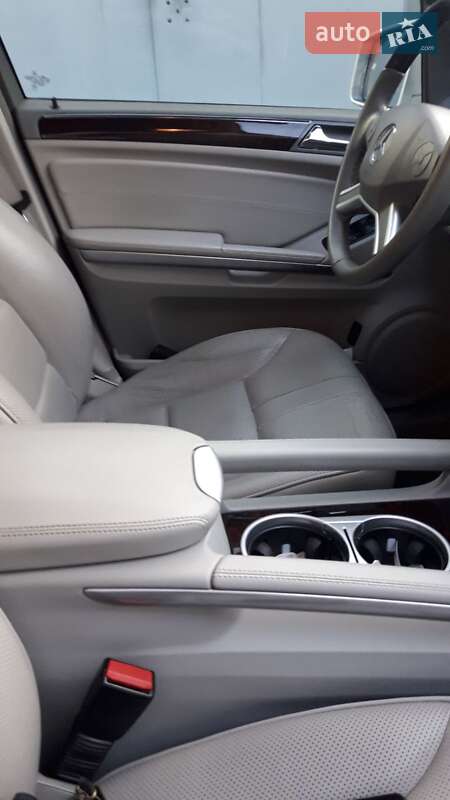 Внедорожник / Кроссовер Mercedes-Benz M-Class 2010 в Белой Церкви
