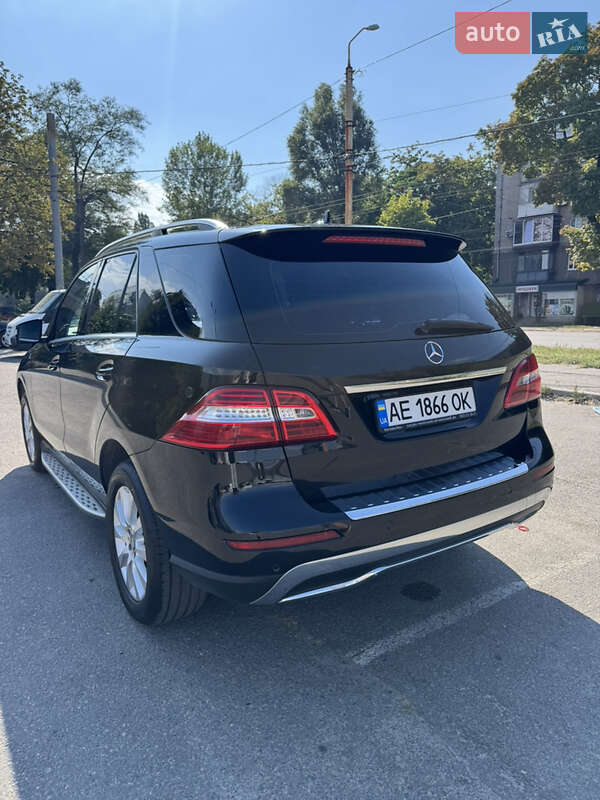 Позашляховик / Кросовер Mercedes-Benz M-Class 2015 в Дніпрі