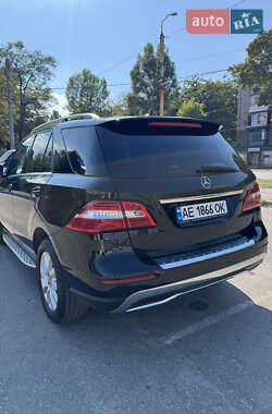 Позашляховик / Кросовер Mercedes-Benz M-Class 2015 в 