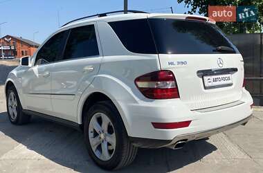 Внедорожник / Кроссовер Mercedes-Benz M-Class 2011 в 