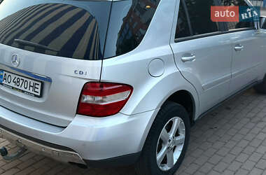 Внедорожник / Кроссовер Mercedes-Benz M-Class 2005 в 