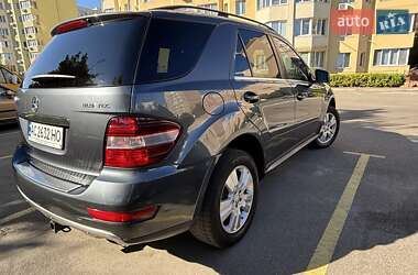 Позашляховик / Кросовер Mercedes-Benz M-Class 2011 в 