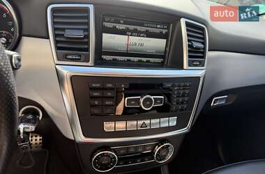 Внедорожник / Кроссовер Mercedes-Benz M-Class 2012 в 