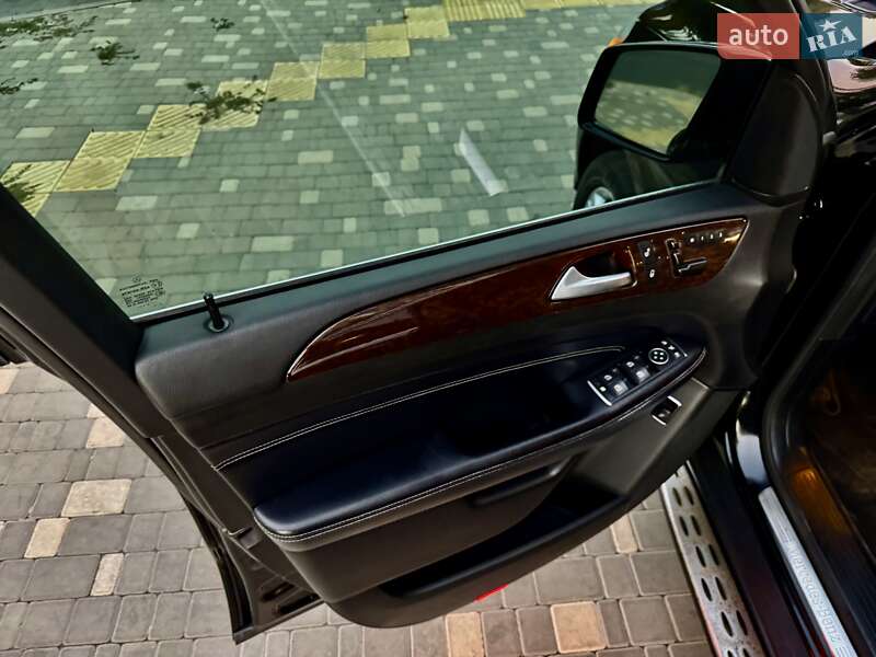 Внедорожник / Кроссовер Mercedes-Benz M-Class 2012 в Одессе