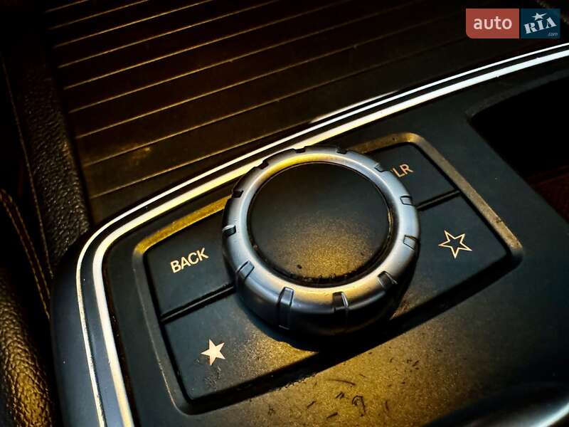 Внедорожник / Кроссовер Mercedes-Benz M-Class 2012 в Одессе