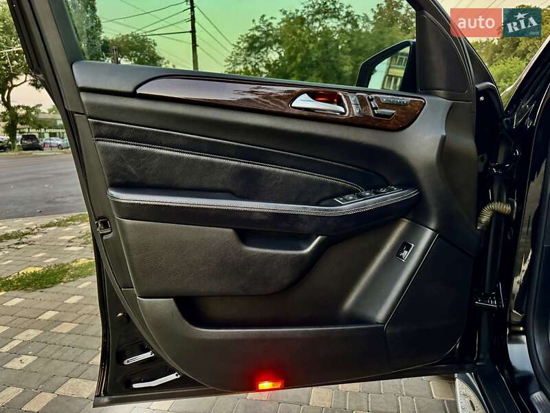 Внедорожник / Кроссовер Mercedes-Benz M-Class 2012 в Одессе