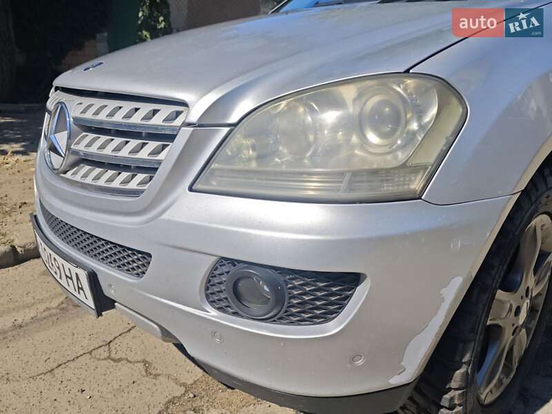 Внедорожник / Кроссовер Mercedes-Benz M-Class 2006 в Николаеве