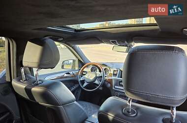 Позашляховик / Кросовер Mercedes-Benz M-Class 2011 в 