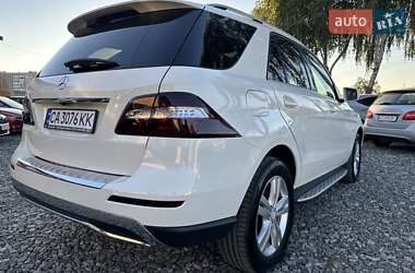 Внедорожник / Кроссовер Mercedes-Benz M-Class 2011 в 