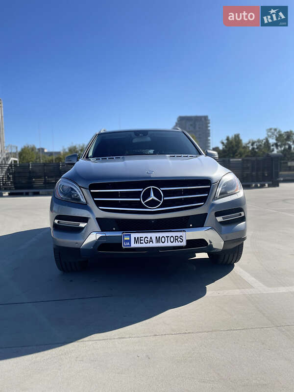 Внедорожник / Кроссовер Mercedes-Benz M-Class 2013 в Киеве