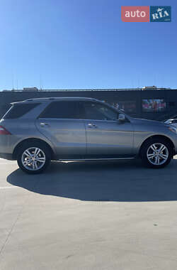 Позашляховик / Кросовер Mercedes-Benz M-Class 2013 в  фото 8 Позашляховик / Кросовер Mercedes-Benz M-Class 2013 в
