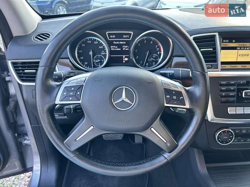 Позашляховик / Кросовер Mercedes-Benz M-Class 2011 в Одесі