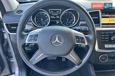 Внедорожник / Кроссовер Mercedes-Benz M-Class 2011 в 