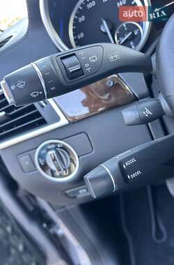 Внедорожник / Кроссовер Mercedes-Benz M-Class 2011 в 