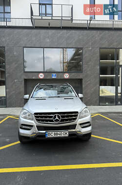 Позашляховик / Кросовер Mercedes-Benz M-Class 2011 в Львові