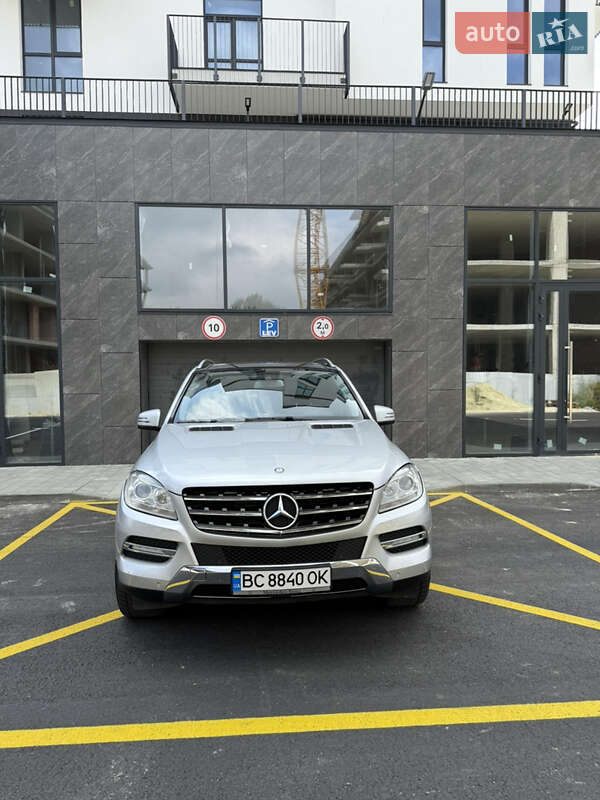 Внедорожник / Кроссовер Mercedes-Benz M-Class 2011 в Львове