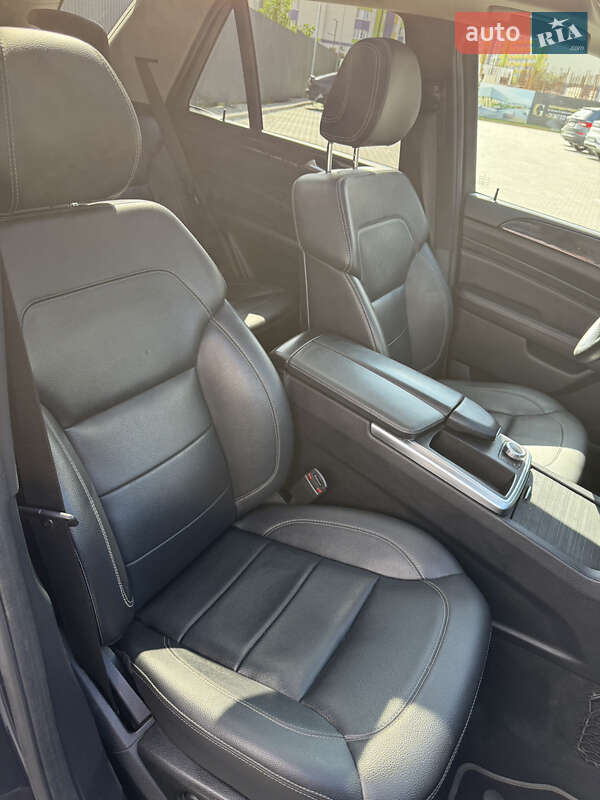 Внедорожник / Кроссовер Mercedes-Benz M-Class 2012 в Киеве