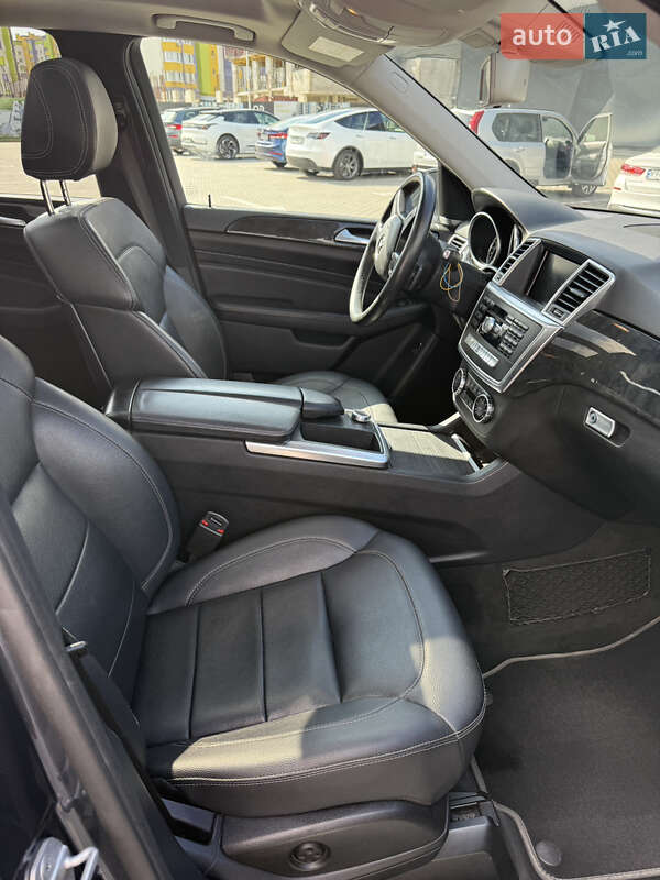 Внедорожник / Кроссовер Mercedes-Benz M-Class 2012 в Киеве