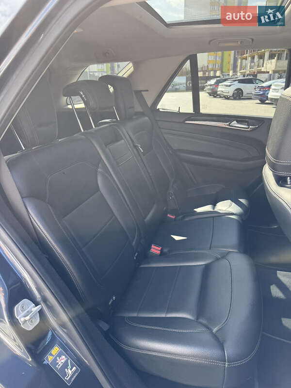 Внедорожник / Кроссовер Mercedes-Benz M-Class 2012 в Киеве