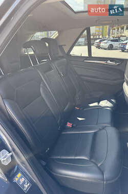 Позашляховик / Кросовер Mercedes-Benz M-Class 2012 в  фото 28 Позашляховик / Кросовер Mercedes-Benz M-Class 2012 в