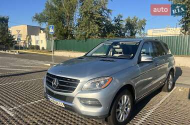 Внедорожник / Кроссовер Mercedes-Benz M-Class 2015 в 