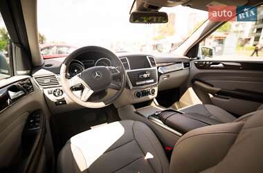Внедорожник / Кроссовер Mercedes-Benz M-Class 2015 в 