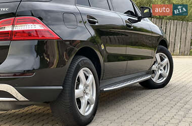 Внедорожник / Кроссовер Mercedes-Benz M-Class 2012 в Сваляве