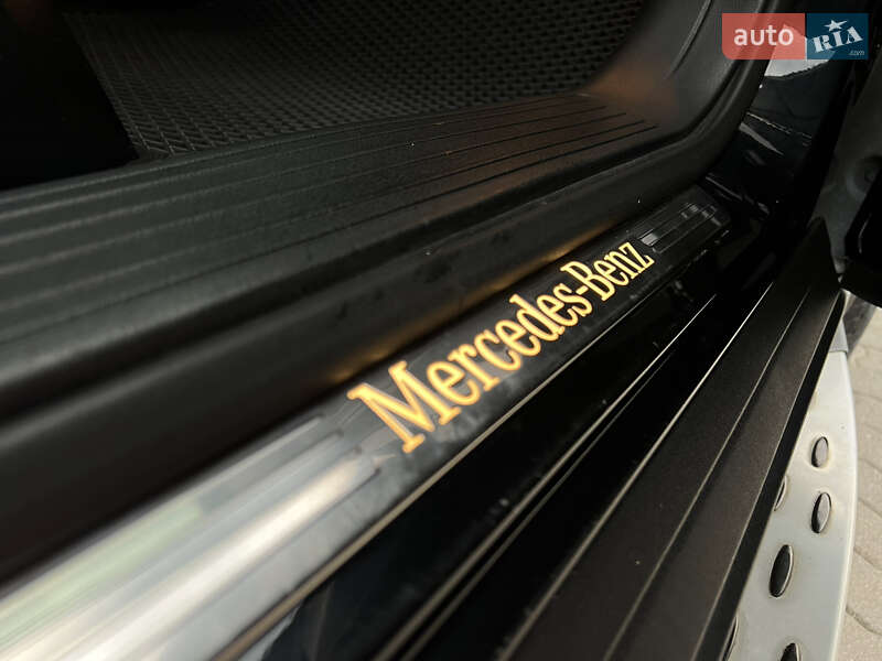 Внедорожник / Кроссовер Mercedes-Benz M-Class 2012 в Сваляве