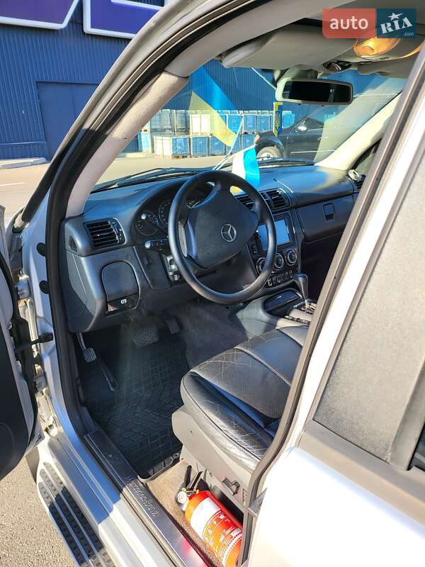 Позашляховик / Кросовер Mercedes-Benz M-Class 2004 в Києві