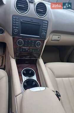 Внедорожник / Кроссовер Mercedes-Benz M-Class 2005 в 