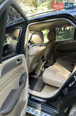 Позашляховик / Кросовер Mercedes-Benz M-Class 2012 в 