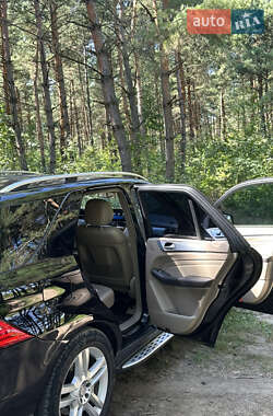 Позашляховик / Кросовер Mercedes-Benz M-Class 2012 в 