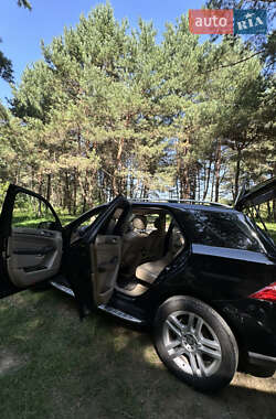 Позашляховик / Кросовер Mercedes-Benz M-Class 2012 в 