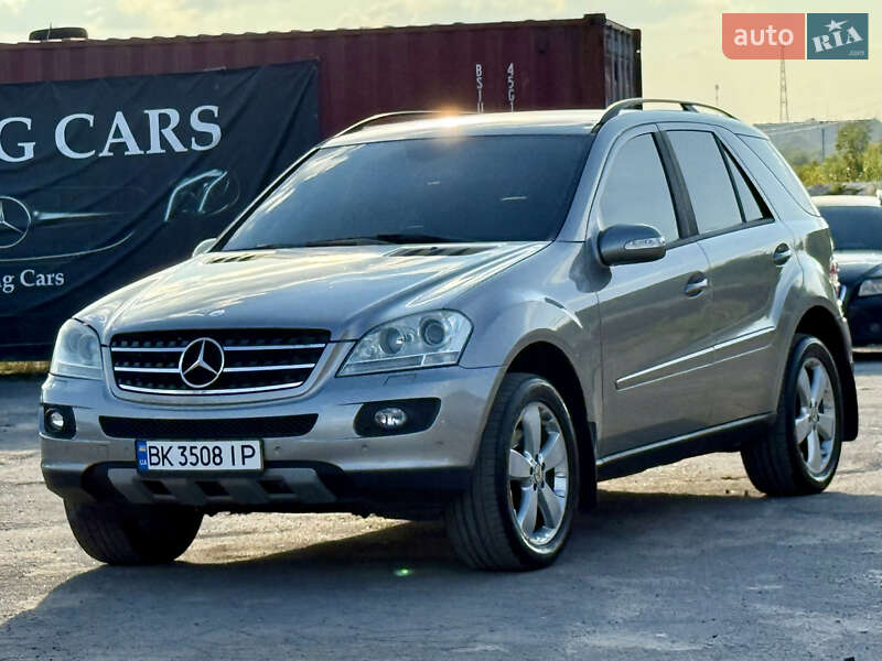 Внедорожник / Кроссовер Mercedes-Benz M-Class 2005 в Ровно
