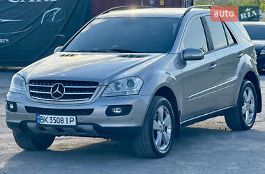 Внедорожник / Кроссовер Mercedes-Benz M-Class 2005 в 