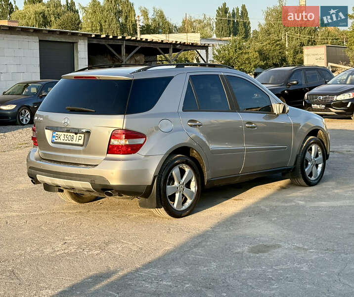 Внедорожник / Кроссовер Mercedes-Benz M-Class 2005 в Ровно