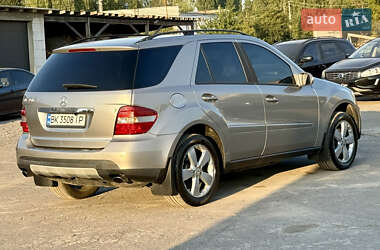Внедорожник / Кроссовер Mercedes-Benz M-Class 2005 в 