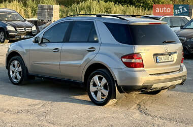 Внедорожник / Кроссовер Mercedes-Benz M-Class 2005 в 