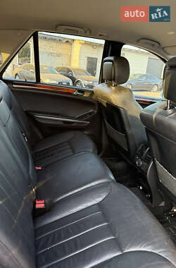 Внедорожник / Кроссовер Mercedes-Benz M-Class 2005 в 