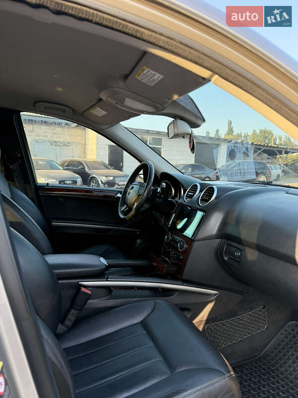 Внедорожник / Кроссовер Mercedes-Benz M-Class 2005 в Ровно