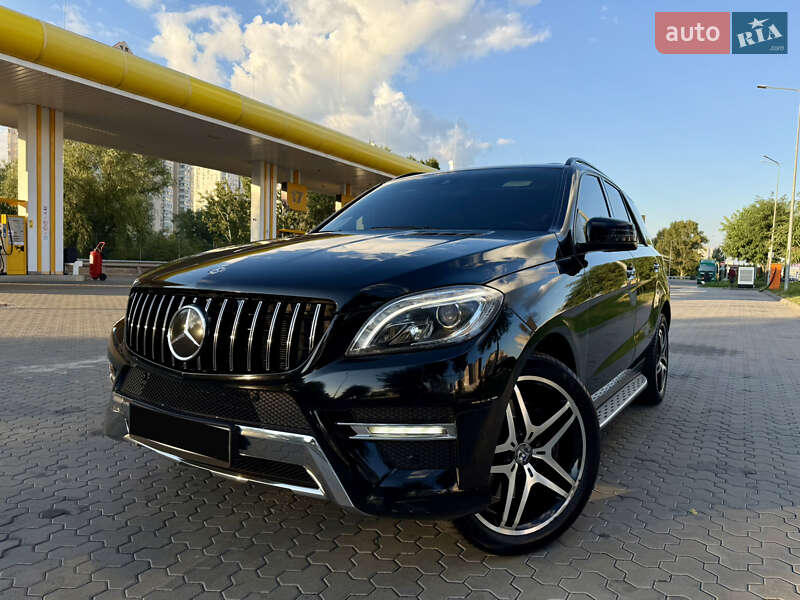 Внедорожник / Кроссовер Mercedes-Benz M-Class 2014 в Киеве