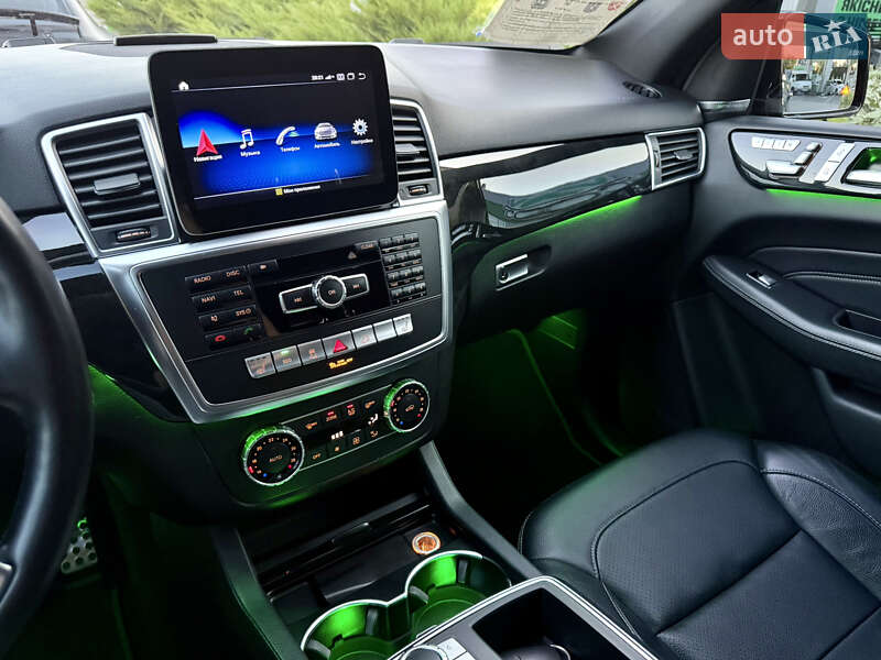 Внедорожник / Кроссовер Mercedes-Benz M-Class 2014 в Киеве