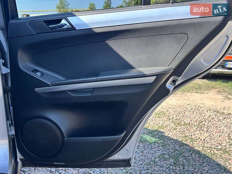 Позашляховик / Кросовер Mercedes-Benz M-Class 2006 в Одесі фото 24 Позашляховик / Кросовер Mercedes-Benz M-Class 2006 в Одесі