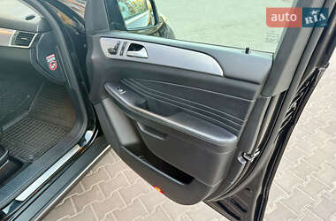 Позашляховик / Кросовер Mercedes-Benz M-Class 2013 в 
