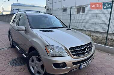 Внедорожник / Кроссовер Mercedes-Benz M-Class 2007 в 